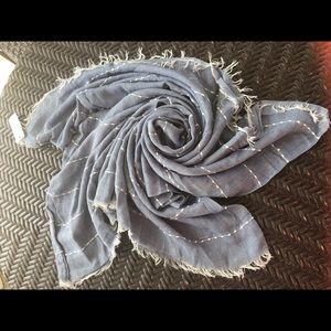 New! Bloomingdales store 1000 exclusive scarf